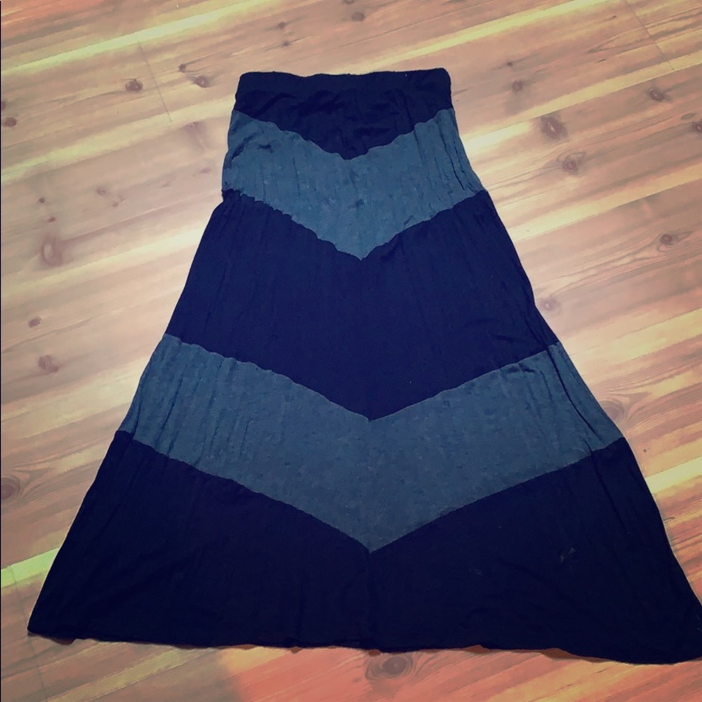 Black and gray maxi skirt